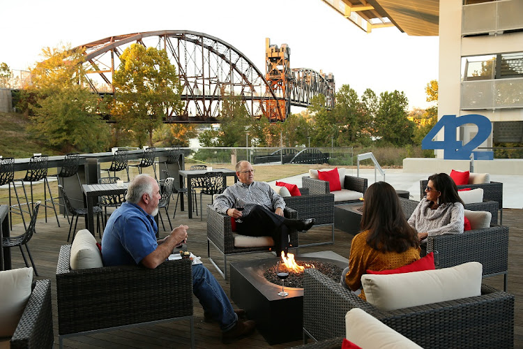 42 Bar and Table exterior view showcasing professional restaurants services in Little Rock, Arkansas