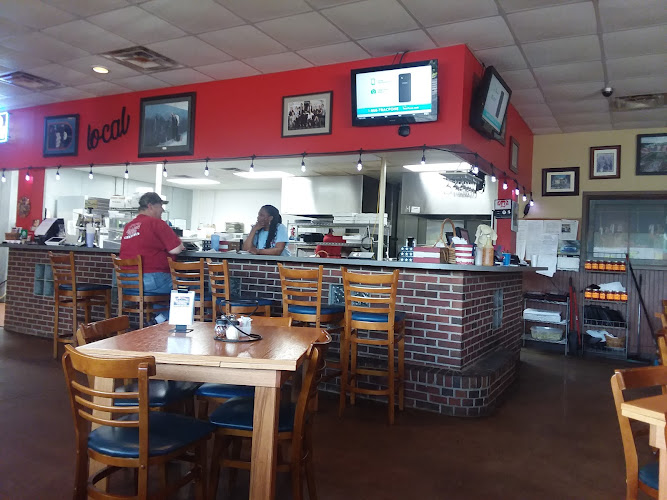 American Pie PIzza exterior view showcasing professional restaurants services in North Little Rock, Arkansas