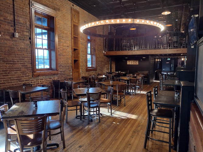 Avenue Pub - Tuscaloosa exterior view showcasing professional restaurants services in Tuscaloosa, Alabama