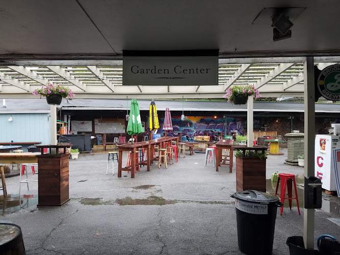 Bearden Beer Market exterior view showcasing professional Beer store services in Knoxville, Tennessee