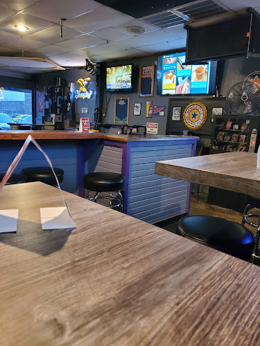 Bears Den Pizza exterior view showcasing professional restaurants services in Conway, Arkansas