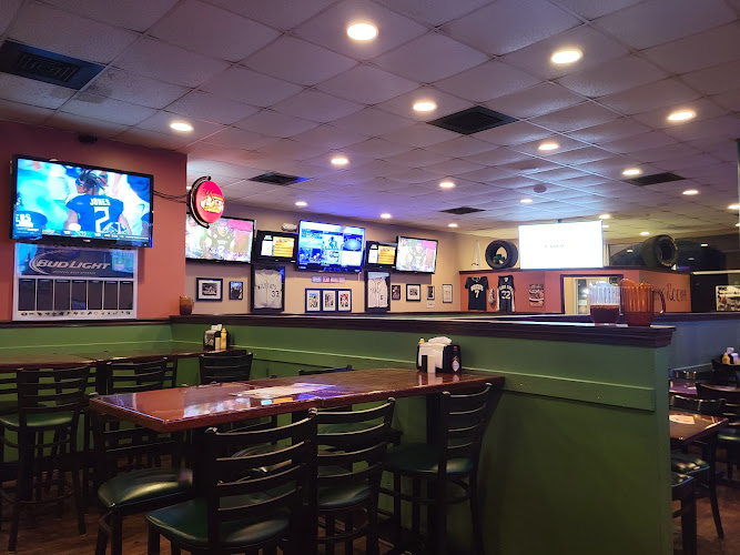 Beef 'O' Brady's exterior view showcasing professional restaurants services in Enterprise, Alabama