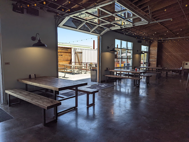 Beer Mule Bottle Shop + Pour House exterior view showcasing professional restaurants services in Watsonville, California