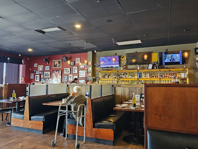 Bertolone's Classic Italian Restaurant exterior view showcasing professional restaurants services in Calera, Alabama