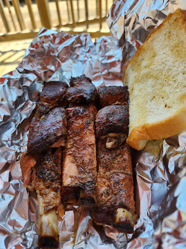 Betty B's Smokehouse BBQ exterior view showcasing professional restaurants services in Forrest City, Arkansas