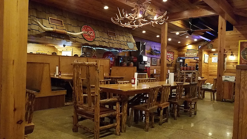 Big B Bar-B-Que exterior view showcasing professional restaurants services in Alexander City, Alabama