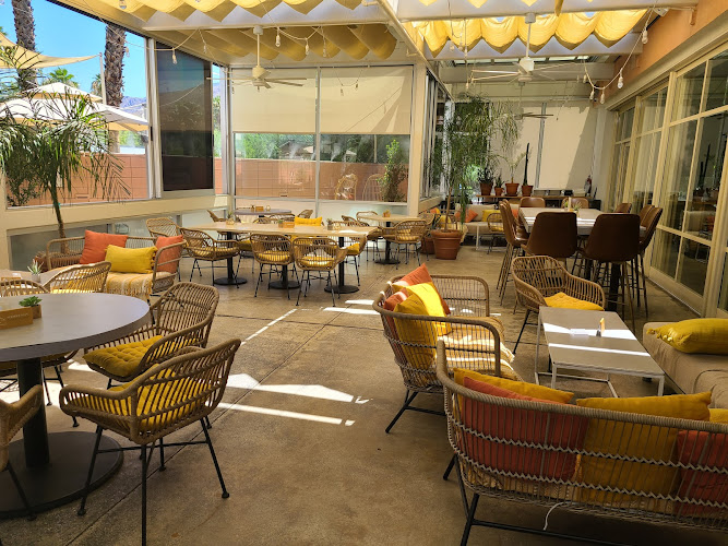 Boozehounds Palm Springs exterior view showcasing professional restaurants services in Palm Springs, California