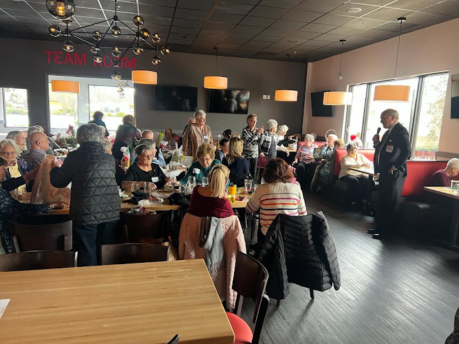 Boston's Restaurant & Sports Bar exterior view showcasing professional restaurants services in Citrus Heights, California