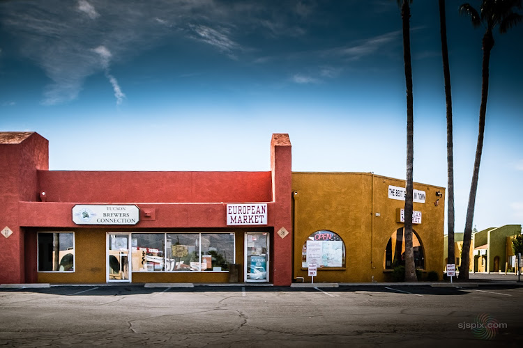 Brewers Connection exterior view showcasing professional Brewing supply store services in Tucson, Arizona