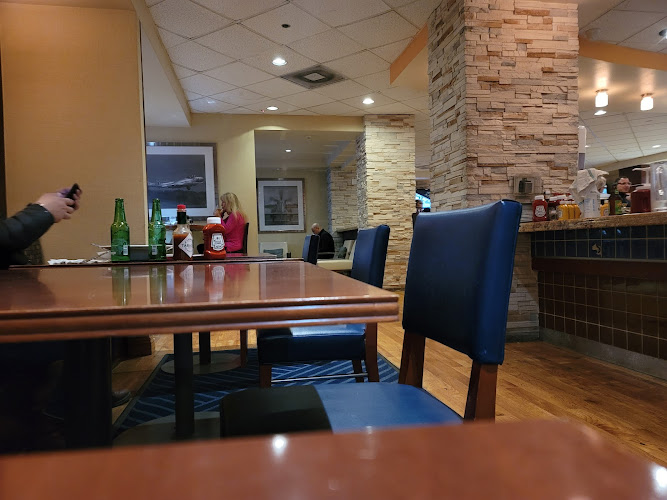 Brewster's Bar & Grill exterior view showcasing professional restaurants services in Los Angeles, California