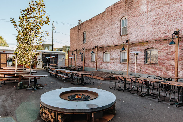 Brewsters Beer Garden exterior view showcasing professional restaurants services in Petaluma, California
