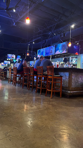 Burgers & Beer exterior view showcasing professional restaurants services in La Quinta, California