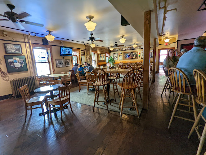 Charly's Pub & Grill exterior view showcasing professional restaurants services in Flagstaff, Arizona
