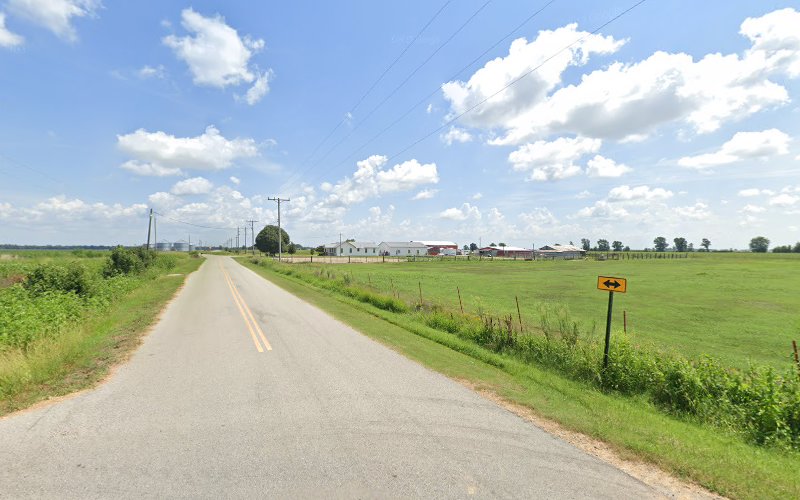 Chicken Shack Produce exterior view showcasing professional restaurants services in Walnut Ridge, Arkansas