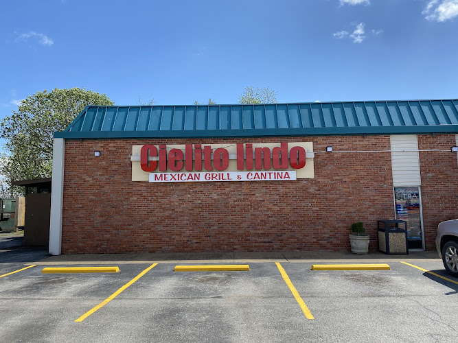 Cielito Lindo Mexican Grill & Cantina exterior view showcasing professional restaurants services in Osceola, Arkansas