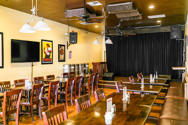 Cloverdale Ale Company exterior view showcasing professional restaurants services in Cloverdale, California