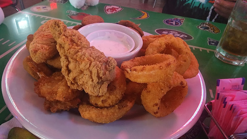 Coach's All American Bar and Grill exterior view showcasing professional restaurants services in Green Valley, Arizona