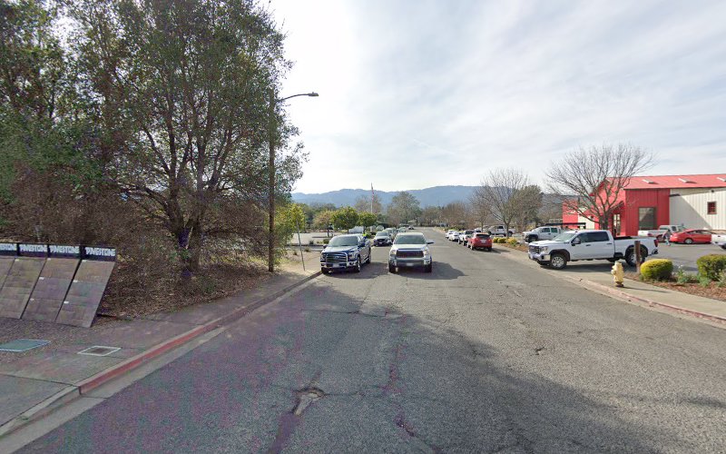 Compleat Winemaker exterior view showcasing professional Brewing supply store services in St Helena, California