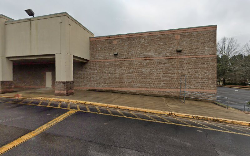 Cubanos exterior view showcasing professional restaurants services in Birmingham, Alabama