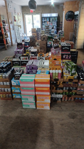 Currdawgs exterior view showcasing professional Beer store services in Cave City, Arkansas