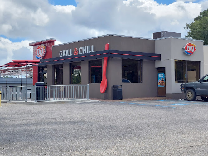 Dairy Queen exterior view showcasing professional restaurants services in Ozark, Alabama