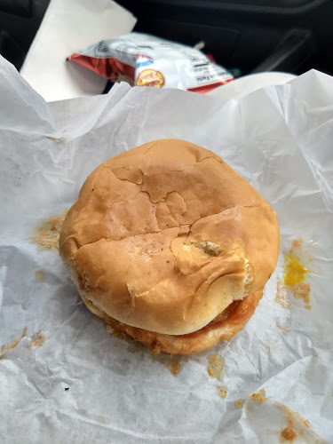 Daniel's Drive Inn exterior view showcasing professional restaurants services in Valley, Alabama