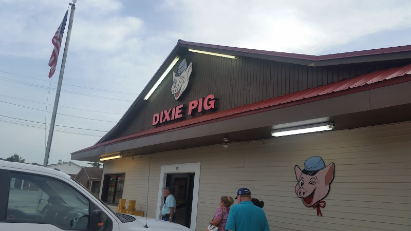 Dixie Pig exterior view showcasing professional restaurants services in Blytheville, Arkansas