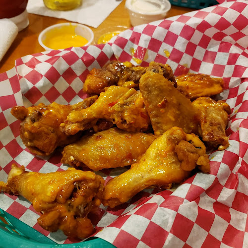 Donahue’s Grill & Grog exterior view showcasing professional restaurants services in Ozark, Alabama