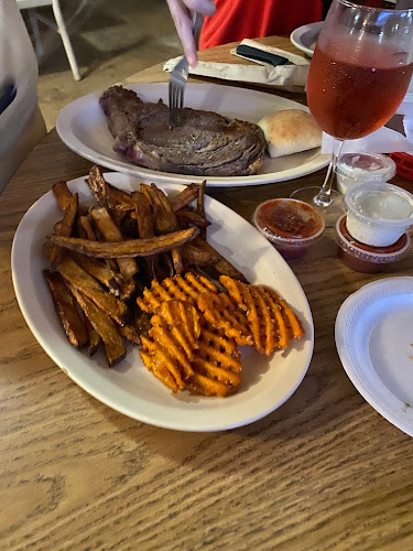 Dukes Backwater Supper Club exterior view showcasing professional restaurants services in Valley, Alabama