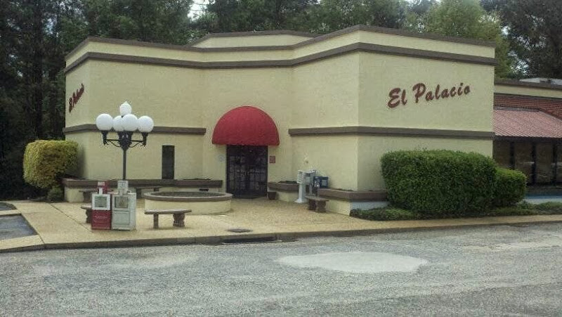 El Palacio Restaurant exterior view showcasing professional restaurants services in Ozark, Alabama