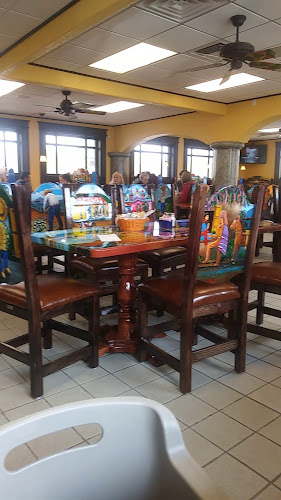 El Palacio exterior view showcasing professional restaurants services in Warren, Arkansas