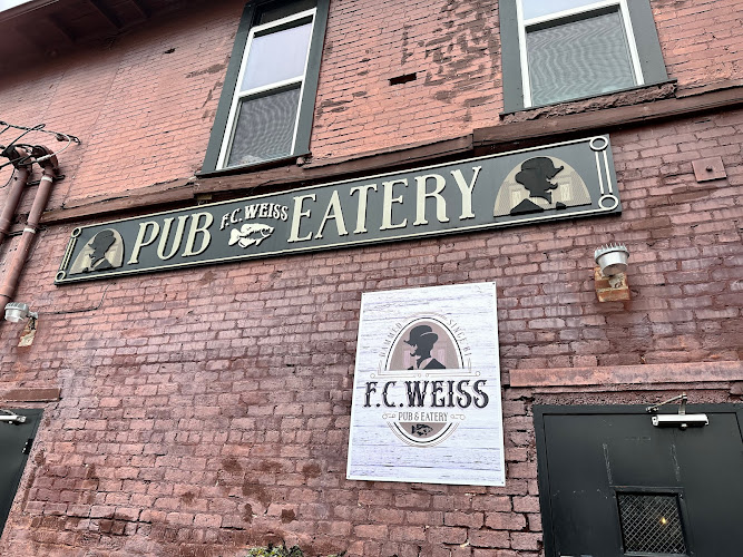 F. C. Weiss Pub and Eatery exterior view showcasing professional restaurants services in Centre, Alabama