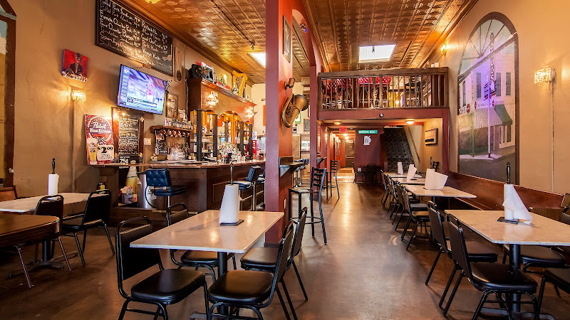 Four Quarter Bar exterior view showcasing professional restaurants services in North Little Rock, Arkansas