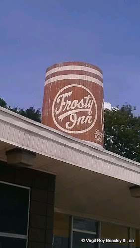 Frosty Inn exterior view showcasing professional restaurants services in Russellville, Alabama