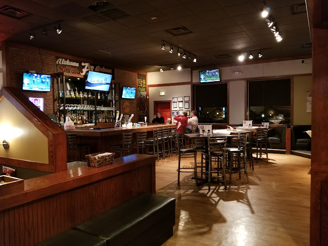 Garfield's Restaurant & Pub exterior view showcasing professional restaurants services in Jasper, Alabama