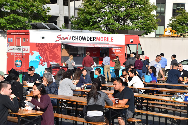 Gordon Biersch Brewing Company exterior view showcasing professional Brewery services in San Jose, California