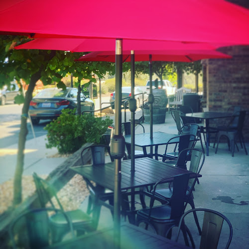 Griff's BBQ & Grill exterior view showcasing professional restaurants services in Copperopolis, California