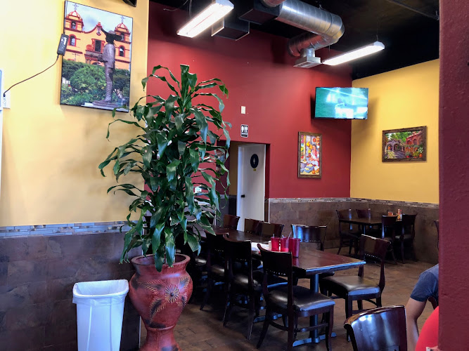 Hacienda Mariana Restaurant exterior view showcasing professional restaurants services in Lynwood, California