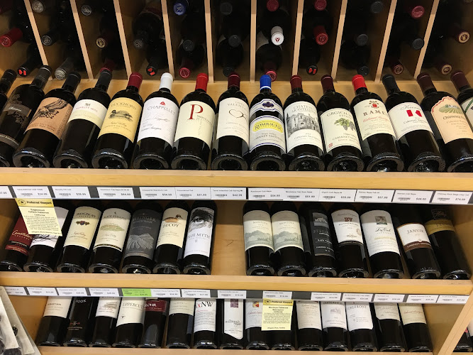 Harbor View Liquor Store exterior view showcasing professional Alcoholic beverage wholesaler services in Unalaska, Alaska