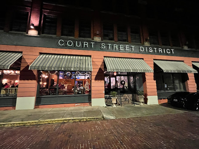 Harp & Clover, "The Clover" exterior view showcasing professional restaurants services in Gadsden, Alabama