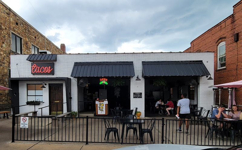 Heirloom Taco exterior view showcasing professional restaurants services in Jacksonville, Alabama