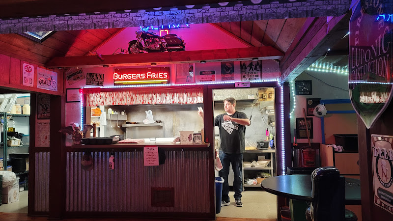 Henflings of Ben Lomond exterior view showcasing professional restaurants services in Ben Lomond, California