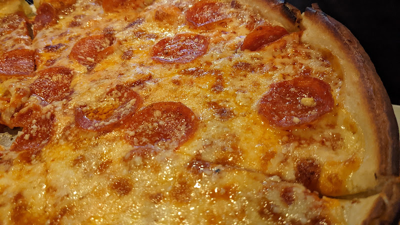 Highlands Pub & Patio exterior view showcasing professional restaurants services in Bella Vista, Arkansas