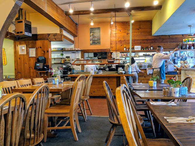 Hobee’s exterior view showcasing professional restaurants services in Mountain View, California