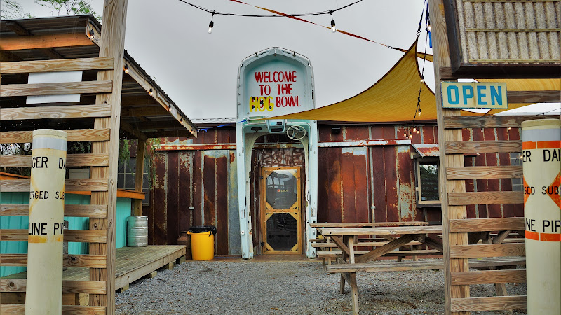 Hog Bowl BBQ exterior view showcasing professional restaurants services in Brewton, Alabama