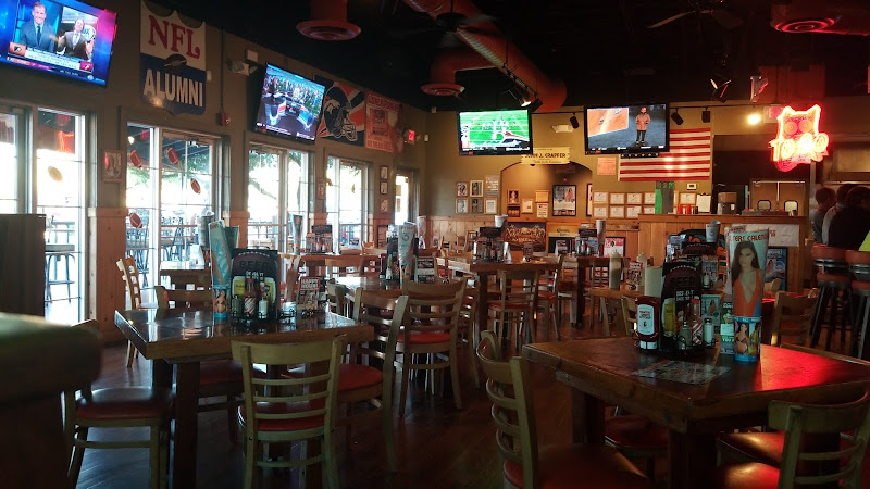 Hooters exterior view showcasing professional restaurants services in Mesa, Arizona