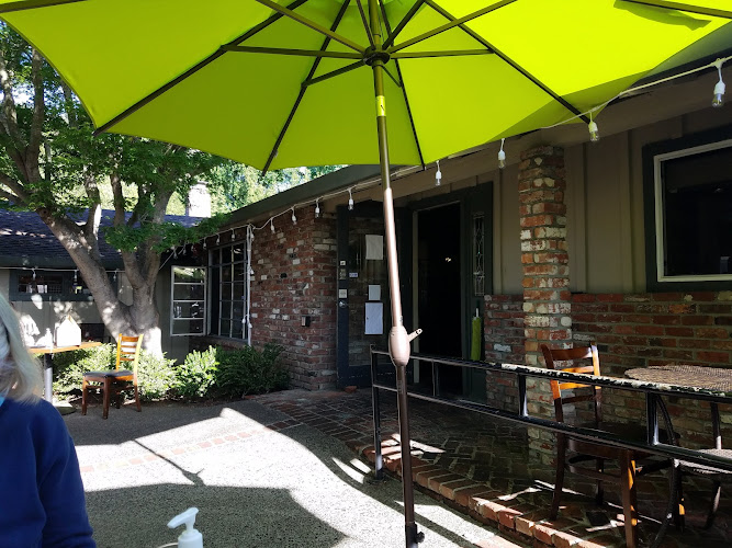 Hop Creek Pub exterior view showcasing professional restaurants services in Napa, California