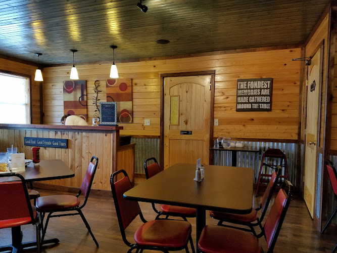 J's Hole In the Wall exterior view showcasing professional restaurants services in Bryant, Alabama