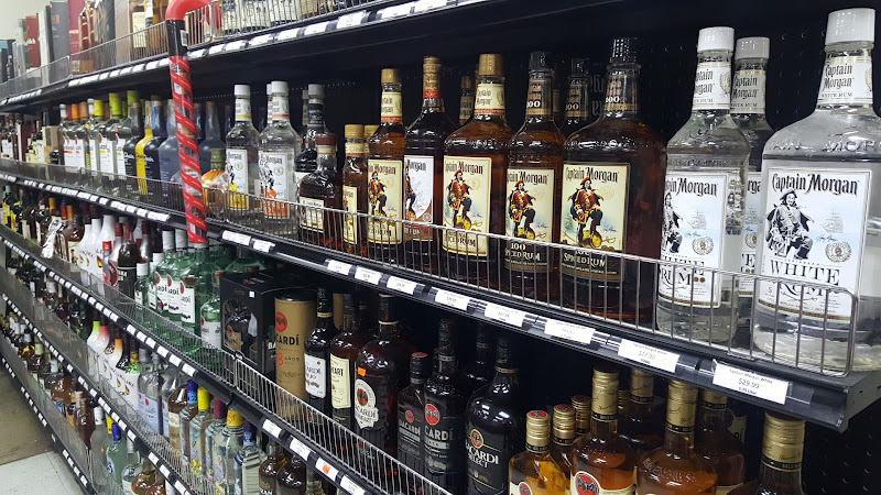 Krispy Krunchy Chicken ( Wings, BBQ & Burgers ) exterior view showcasing professional restaurants services in Talladega, Alabama