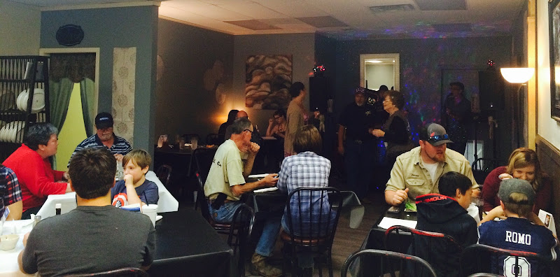 L'Attitude Bistro exterior view showcasing professional restaurants services in Clinton, Arkansas